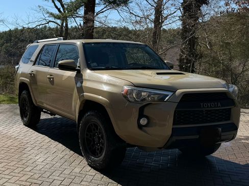 Used 2016 Toyota 4Runner TRD Pro image 10
