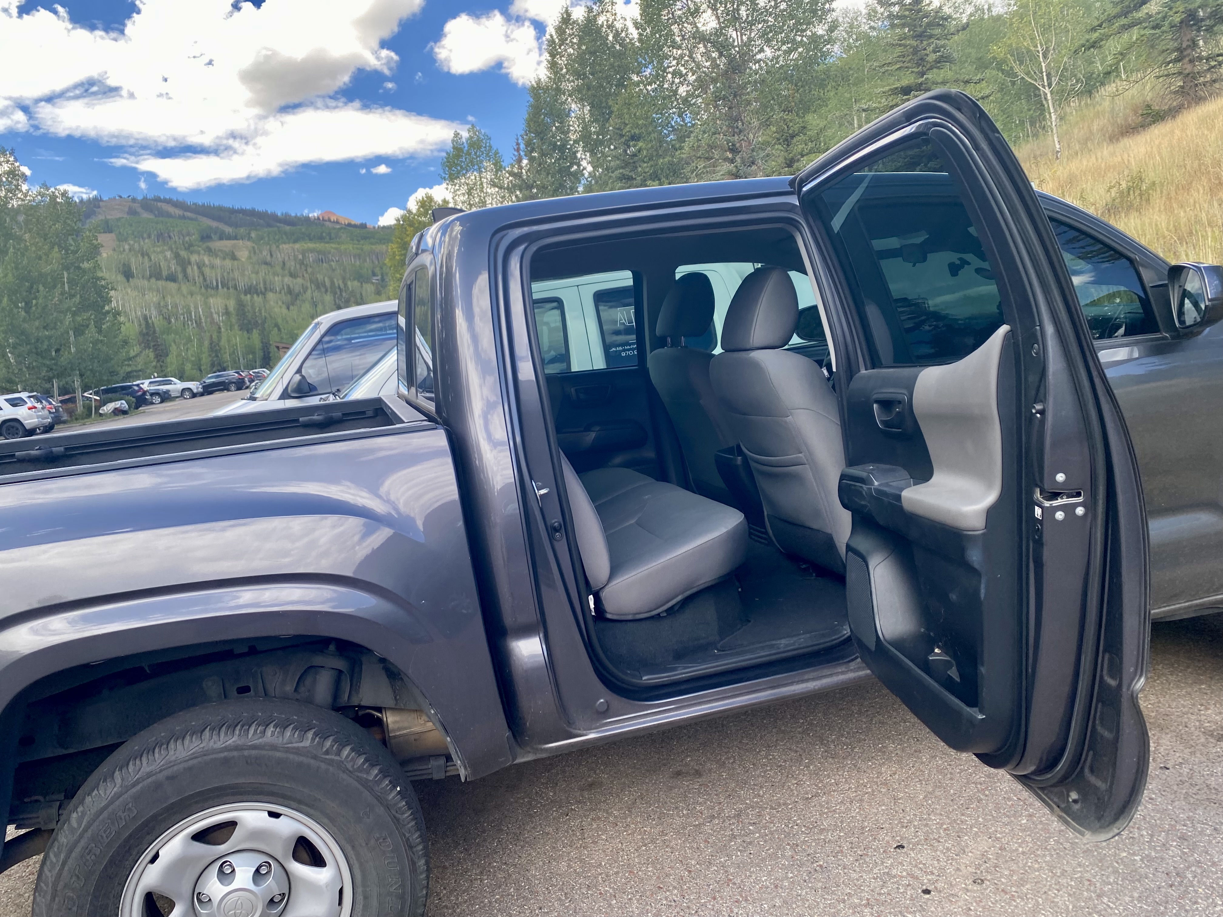 Used 2018 Toyota Tacoma SR w/ SR Convenience Package RWD image 8