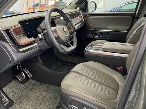 Used 2024 Rivian R1S Launch Edition AWD/4WD image 12