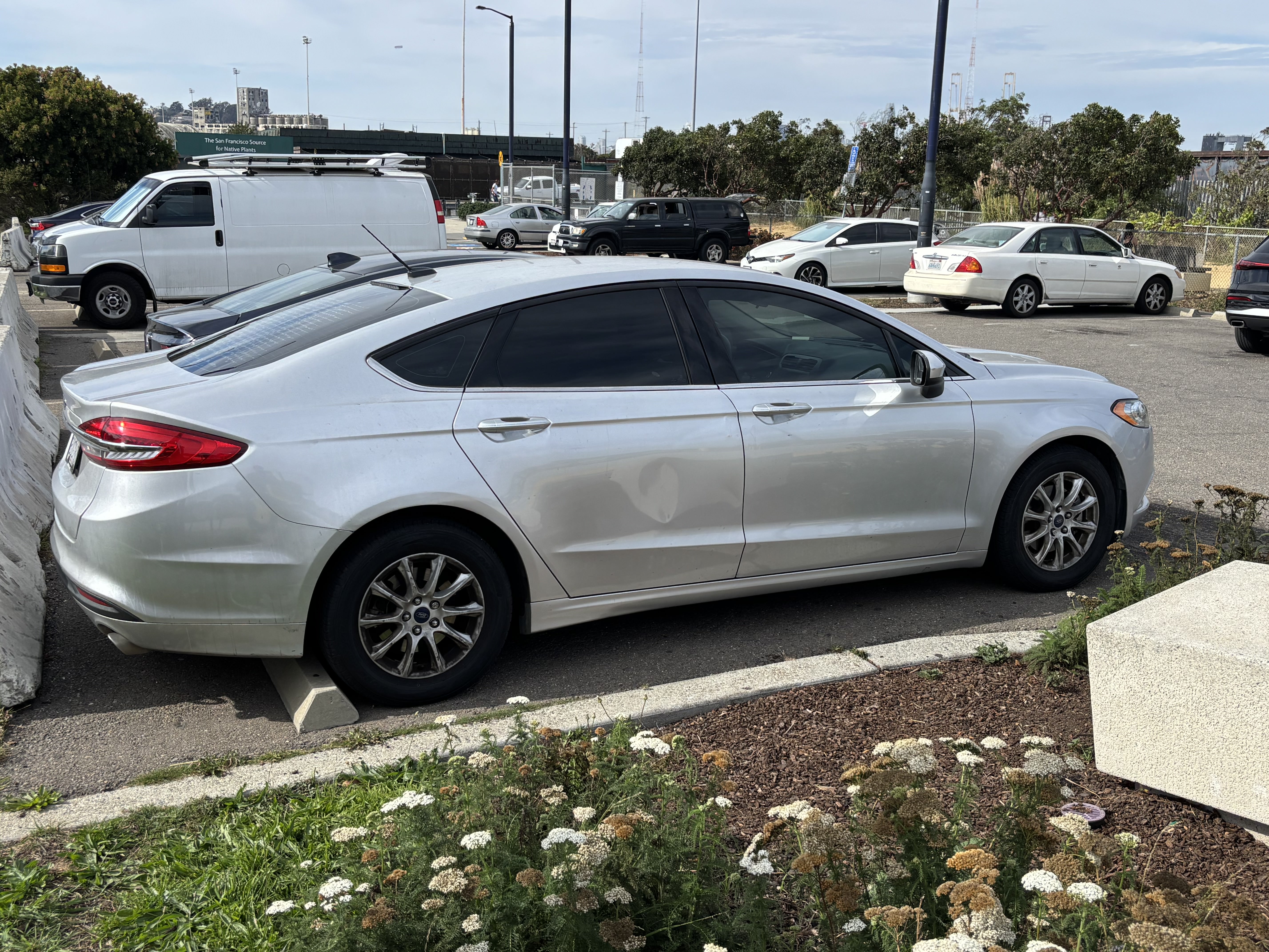 Used 2018 Ford Fusion S FWD image 2