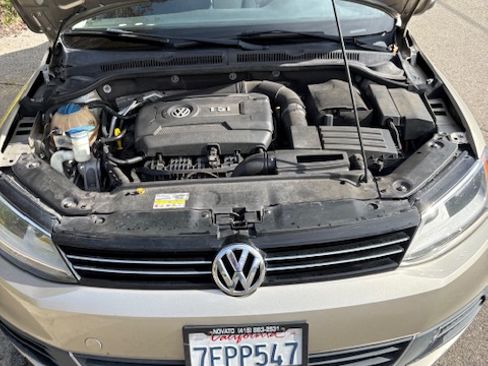 Used 2014 Volkswagen Jetta SE image 9