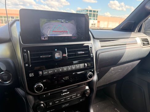 Used 2023 Lexus GX 460 Premium AWD/4WD image 9