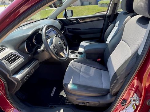 Used 2017 Subaru Legacy 2.5i Sport image 9