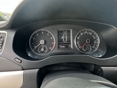 Used 2013 Volkswagen Jetta GLI Autobahn FWD image 11