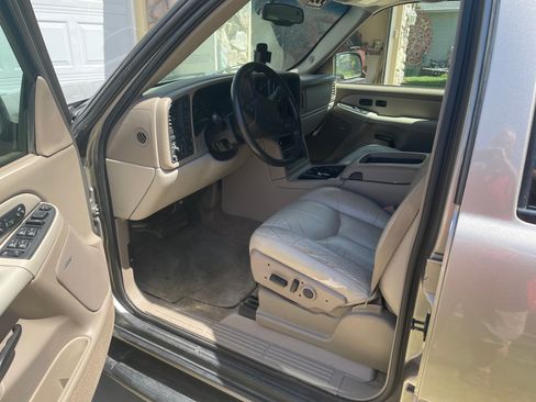 Used 2003 Chevrolet Tahoe LT AWD/4WD image 8