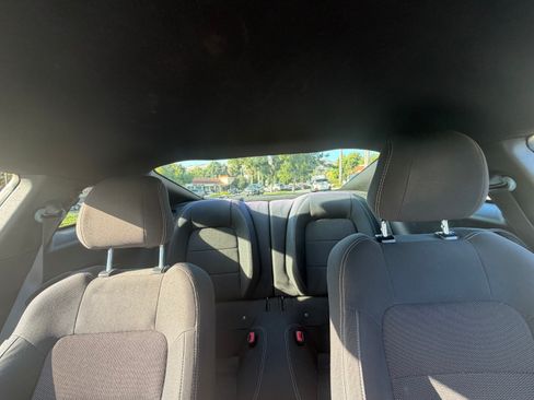 Used 2016 Ford Mustang Coupe RWD image 12