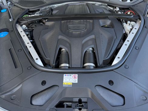 Used 2023 Porsche Panamera 4S image 19