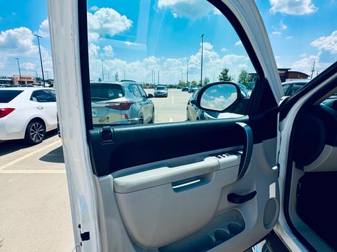 Used 2011 Chevrolet Silverado 1500 LT w/ Texas Edition image 17