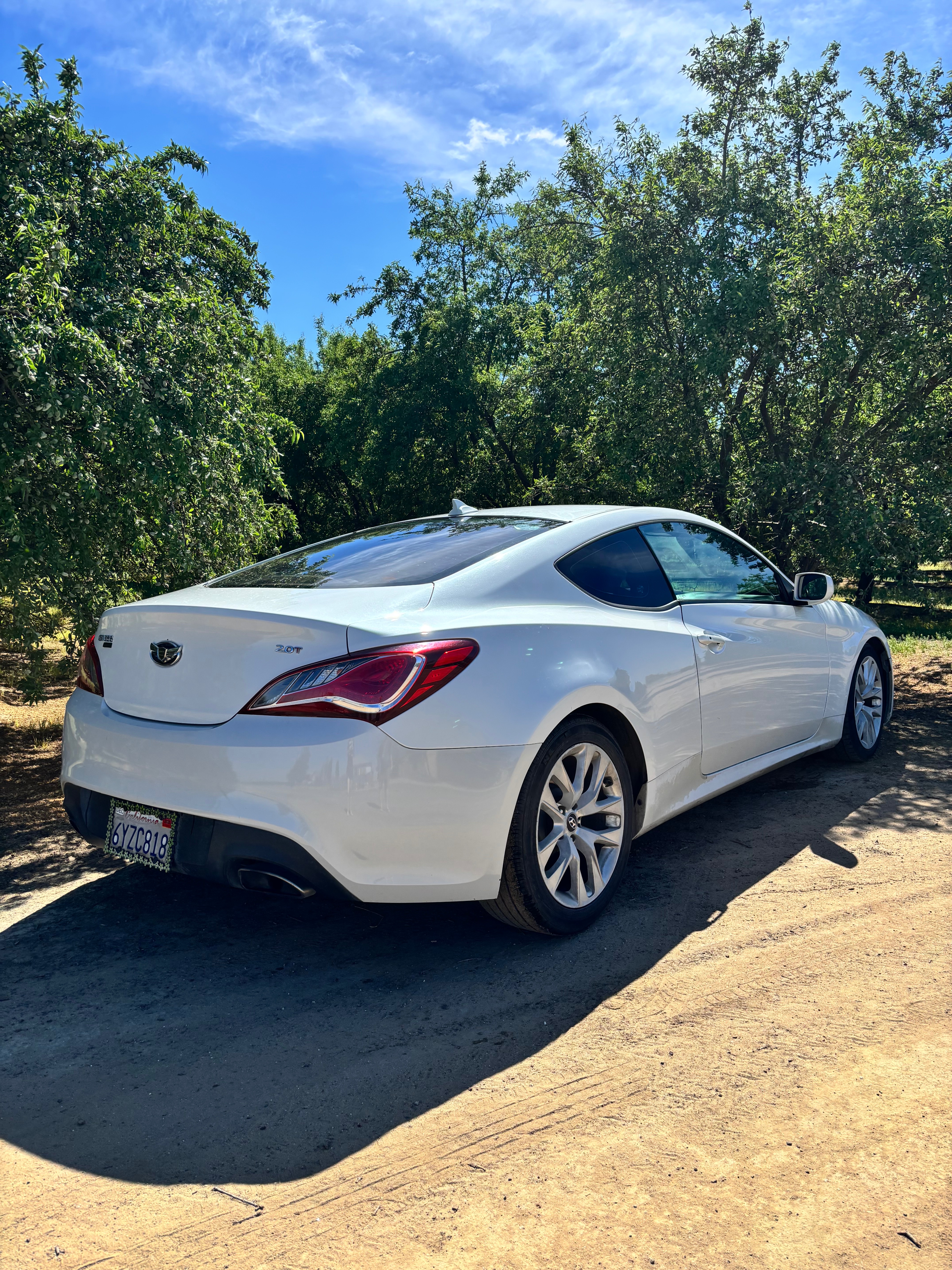 Used 2013 Hyundai Genesis 2.0T RWD image 2