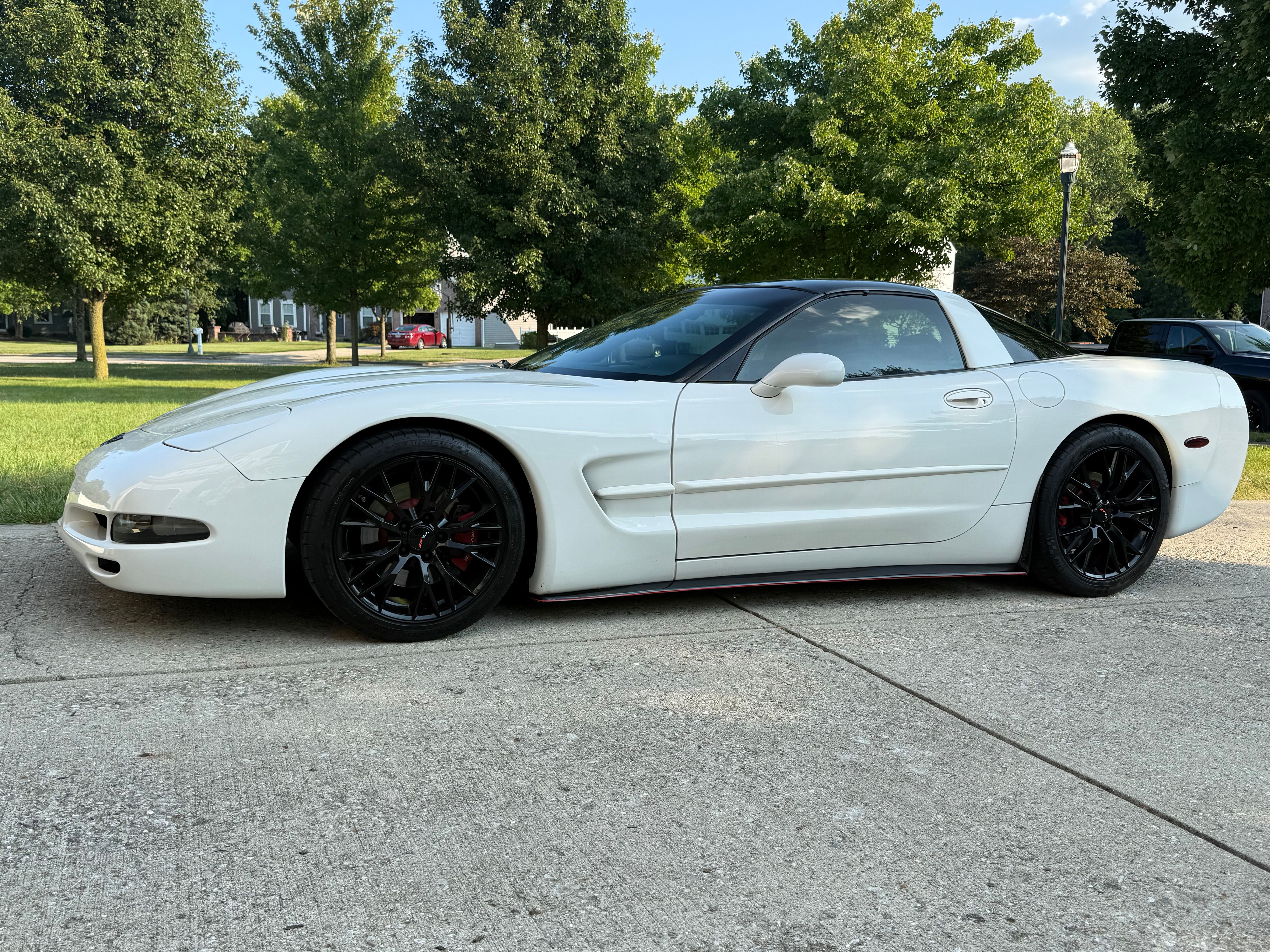 Used 2002 Chevrolet Corvette Coupe w/ Preferred Equipment Group2 RWD image 6