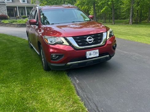 Used 2017 Nissan Pathfinder SL AWD/4WD image 8