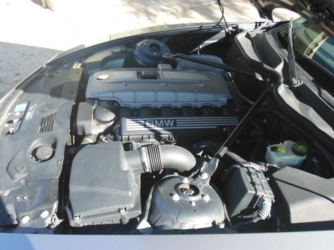 Used 2006 BMW Z4 3.0i image 12