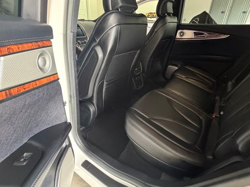 Used 2016 Lincoln MKX Reserve w/ Luxury Package image 13