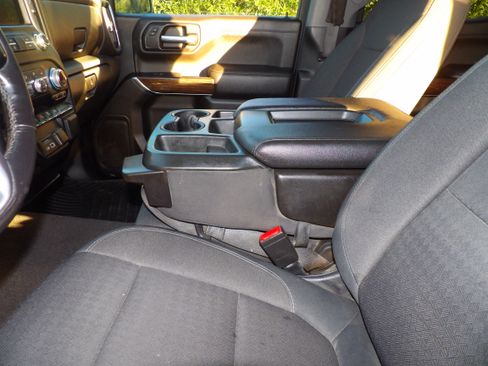 Used 2019 GMC Sierra 1500 SLE w/ SLE Value Package image 15