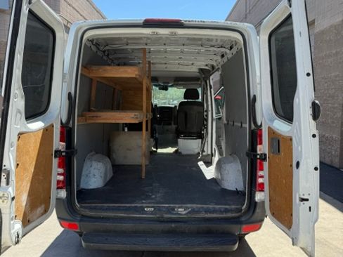 Used 2016 Mercedes-Benz Sprinter 2500 image 6