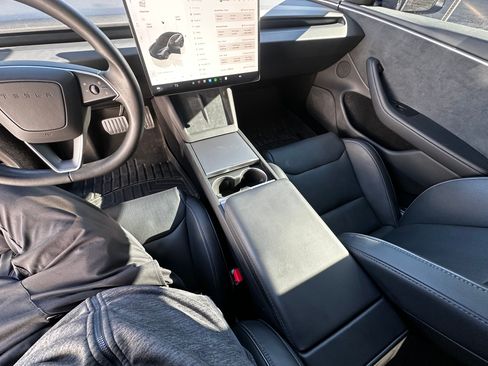 Used 2024 Tesla Model 3 Performance image 12