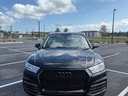 Used 2020 Audi Q5 2.0T Premium w/ Convenience Package AWD/4WD image 2
