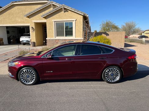 Used 2018 Ford Fusion Platinum image 1