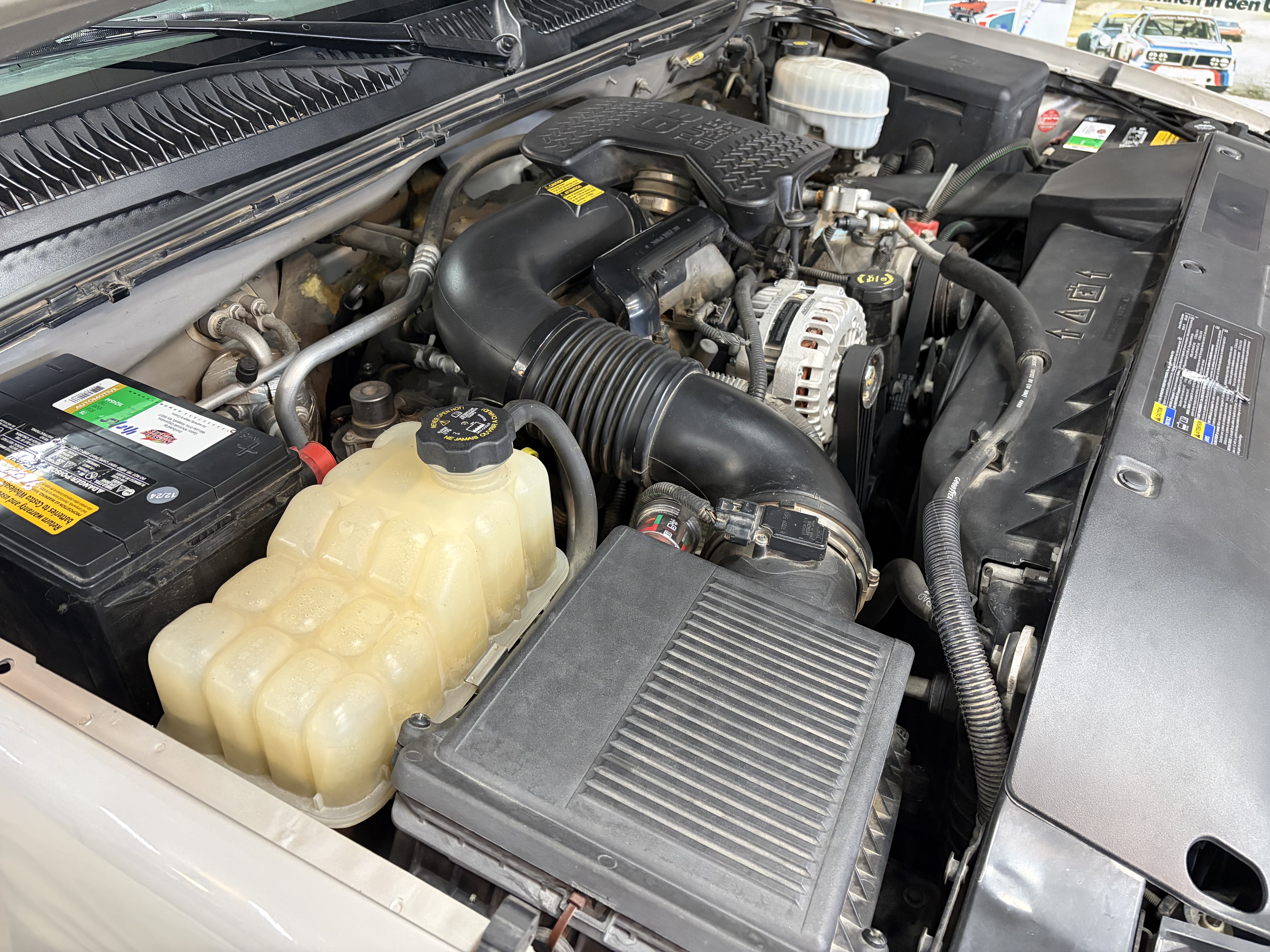 Used 2004 GMC Sierra 2500 SLT w/ Heavy-Duty Power Package AWD/4WD image 20