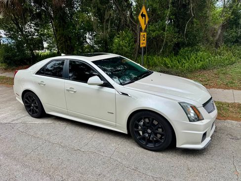 Used 2010 Cadillac CTS V RWD image 5