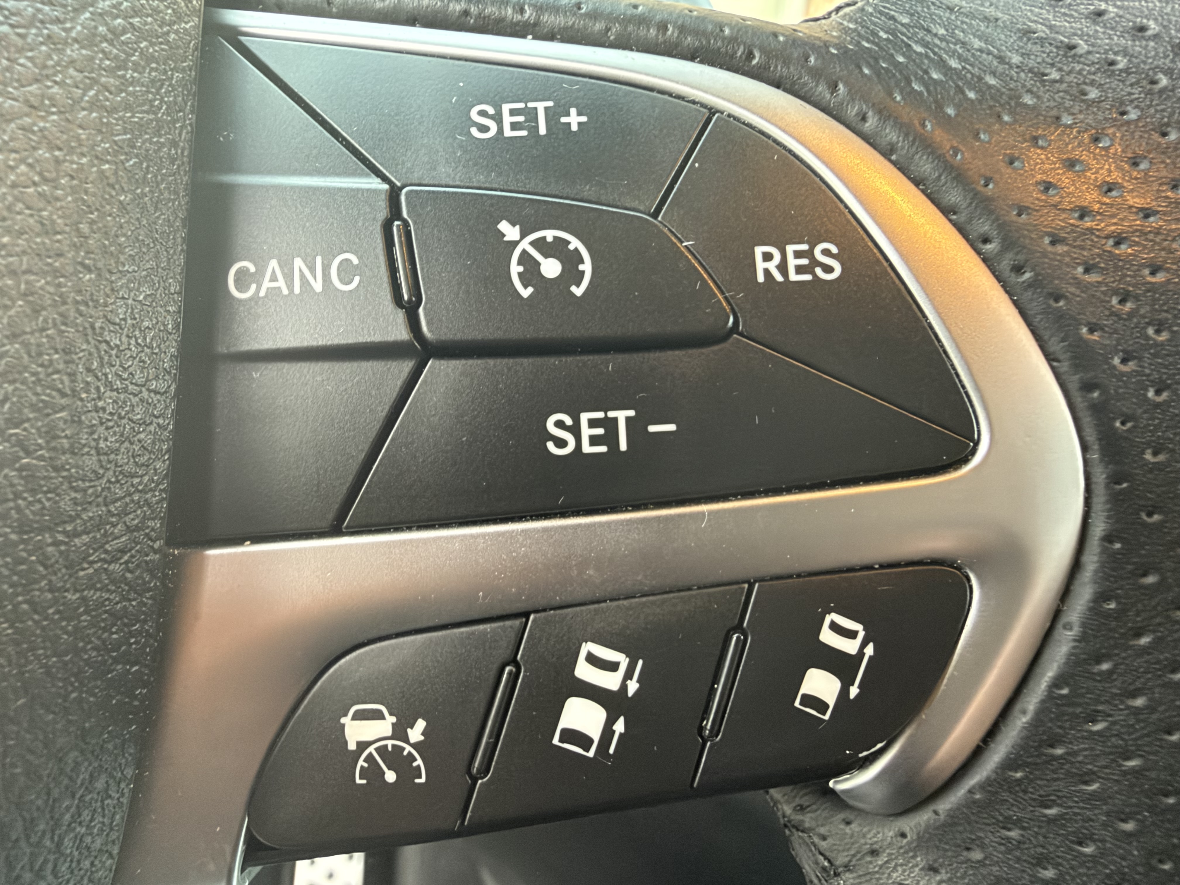 Used 2014 Jeep Grand Cherokee SRT w/ Trailer Tow Group IV AWD/4WD image 18