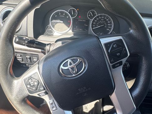Used 2016 Toyota Tundra SR5 w/ SR5 Upgrade Package image 11