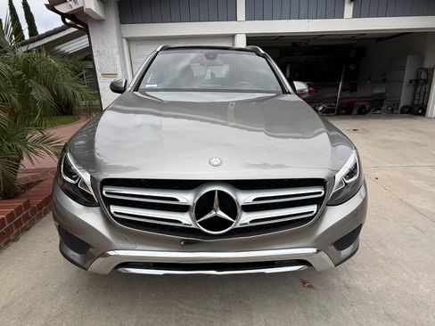 Used 2019 Mercedes-Benz GLC 300 image 1