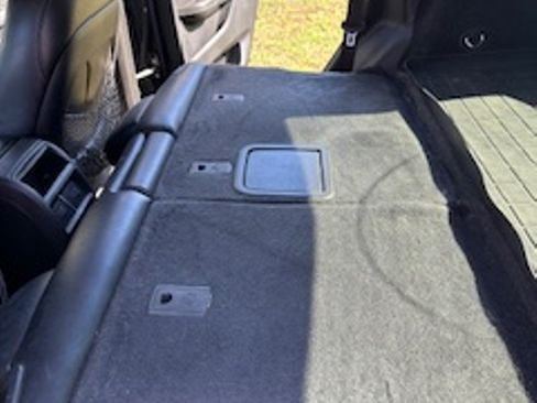 Used 2012 Cadillac SRX Luxury image 17