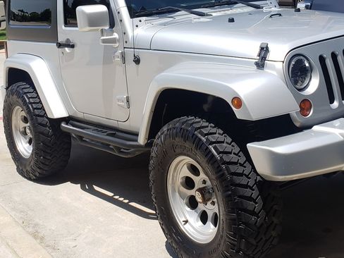 Used 2010 Jeep Wrangler Sport image 2