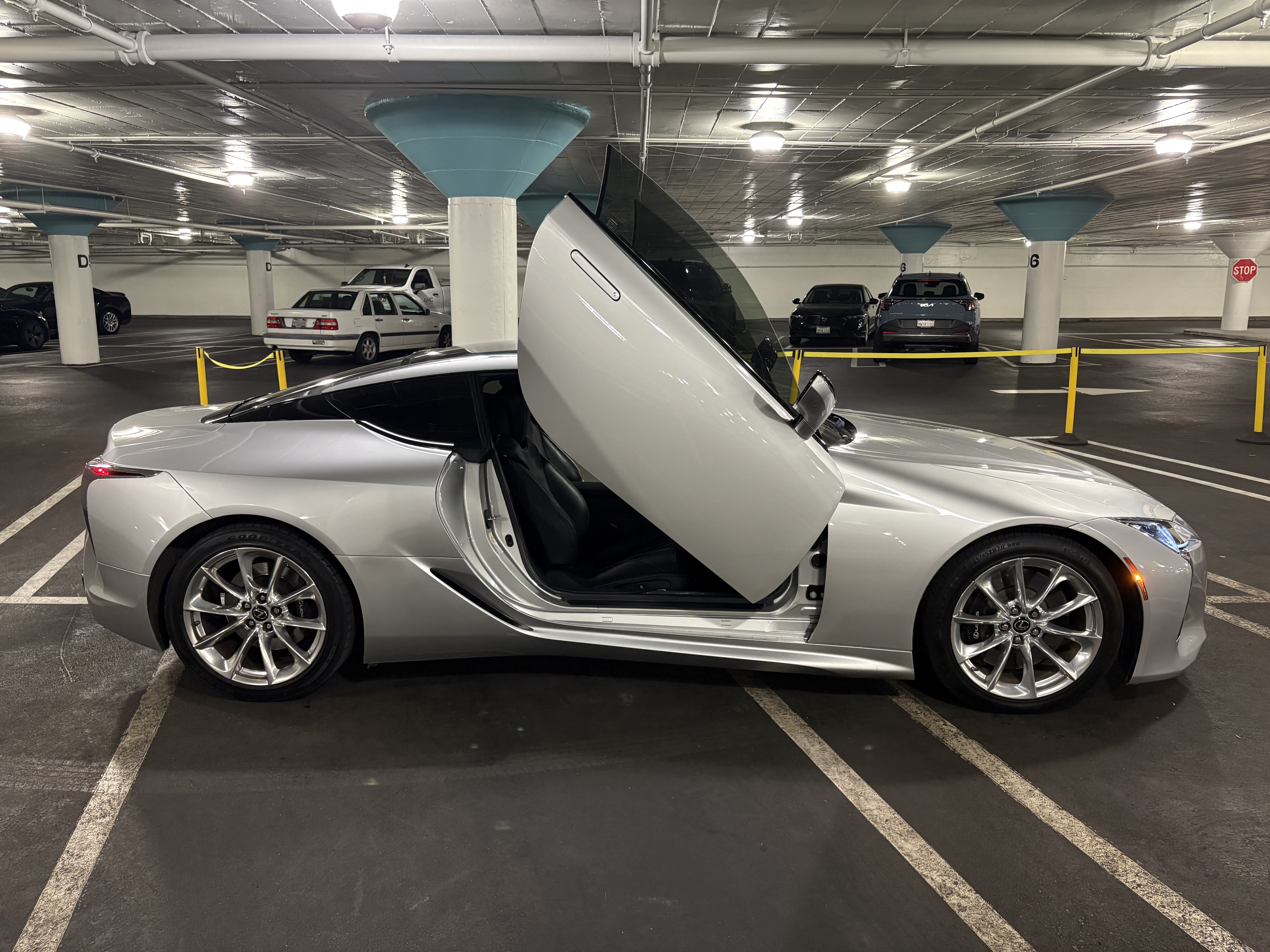Used 2018 Lexus LC 500 Coupe w/ Touring Package RWD image 2