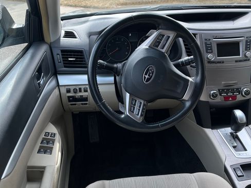 Used 2014 Subaru Outback 2.5i Premium image 18