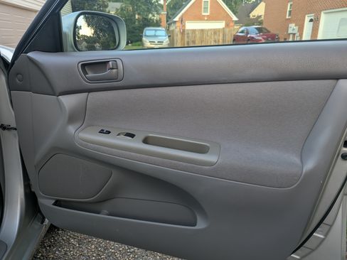 Used 2003 Toyota Camry LE FWD image 11