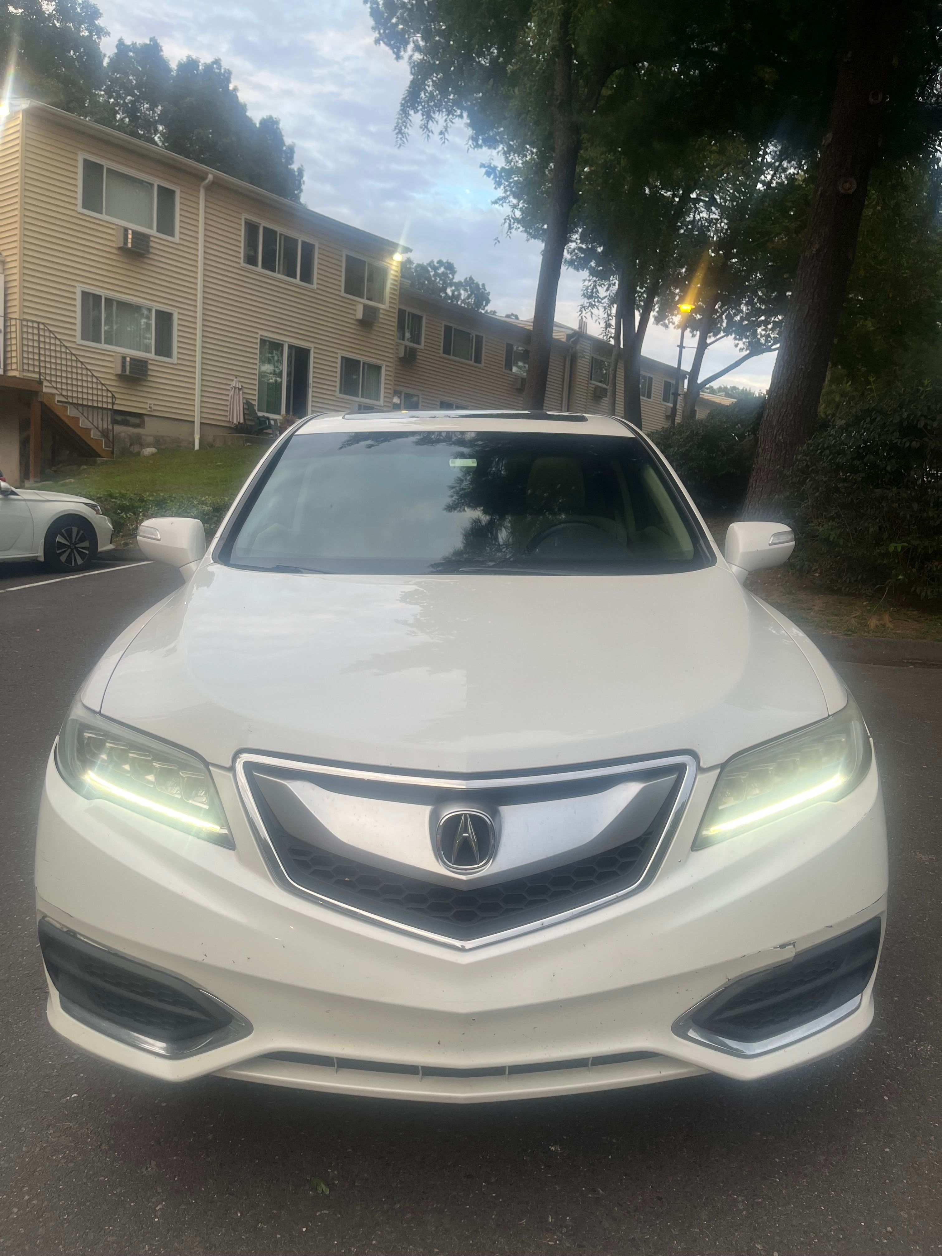 Used 2017 Acura RDX AWD image 1