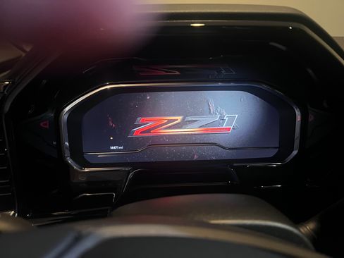 Used 2024 Chevrolet Silverado 1500 RST w/ Z71 Off-Road Package image 11