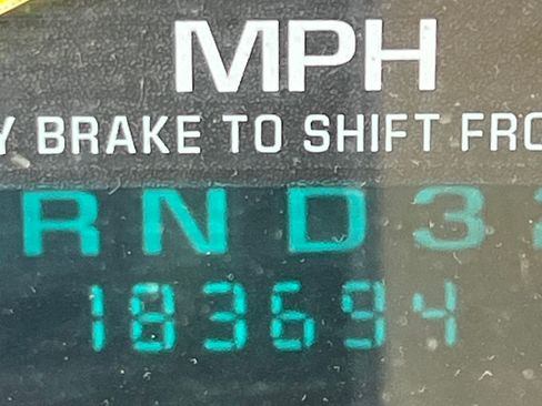 Used 2001 Chevrolet Suburban LT w/ LT Preferred Equipment Group image 4