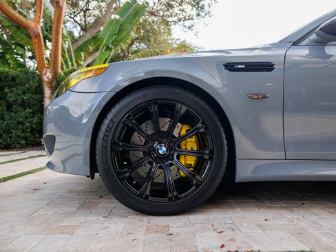 Used 2007 BMW M5 image 8