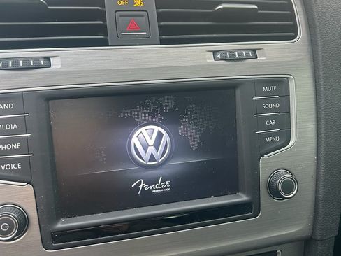 Used 2016 Volkswagen Golf SE w/ Lighting Package image 13