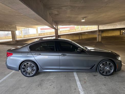 Used 2018 BMW 530i xDrive w/ M Sport Package image 4