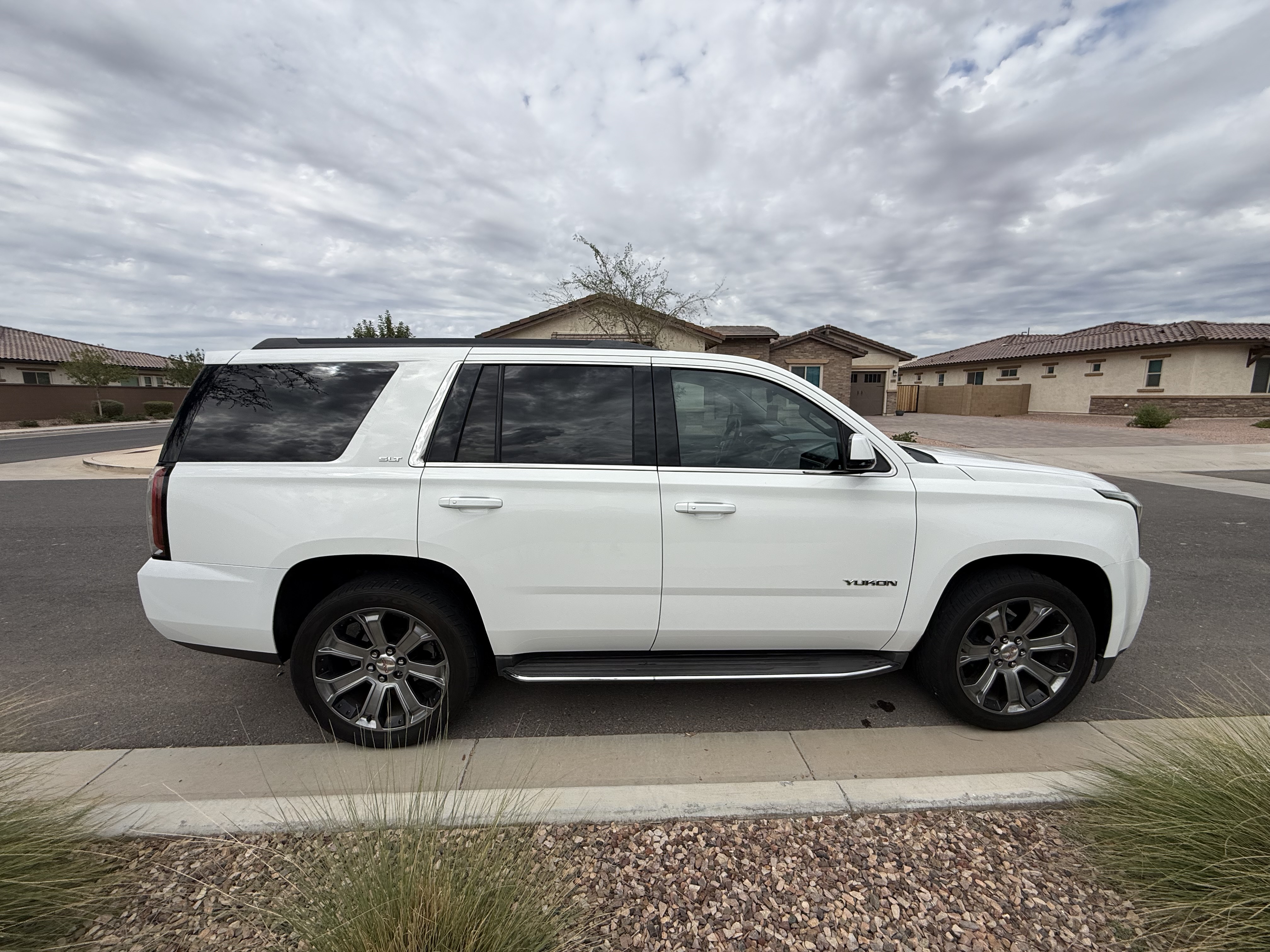 Used 2015 GMC Yukon SLT w/ HD Trailering Package RWD image 4