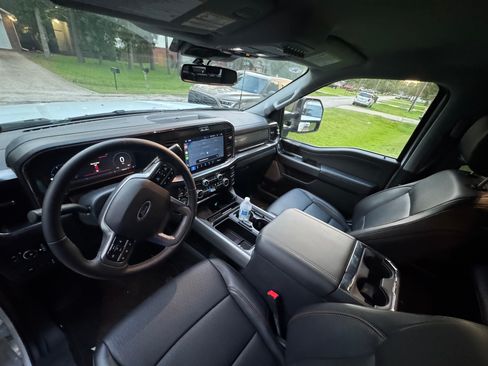 Used 2026 Ford F250 Lariat AWD/4WD image 8
