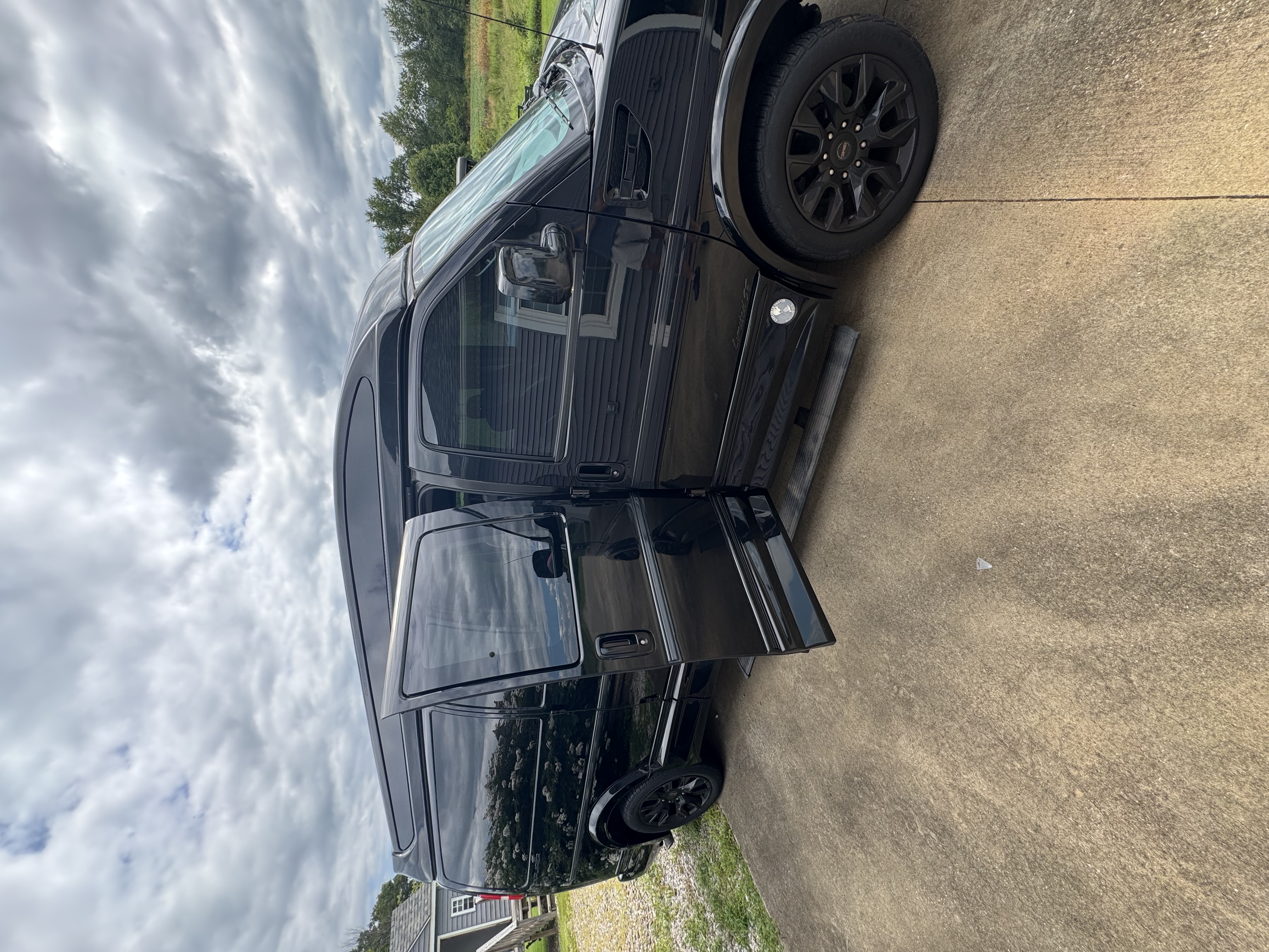 Used 2023 GMC Savana 2500 Extended RWD image 4