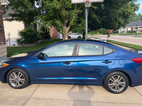 Used 2017 Hyundai Elantra SE FWD image 10