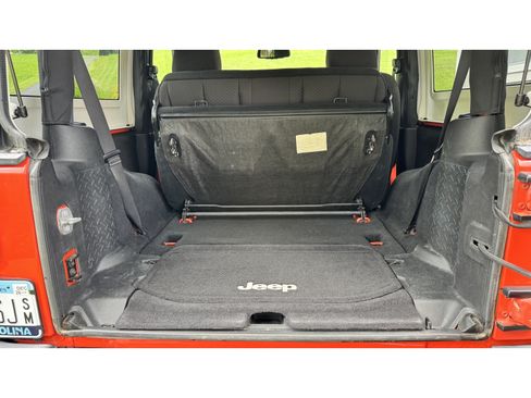 Used 2015 Jeep Wrangler Sport AWD/4WD image 12
