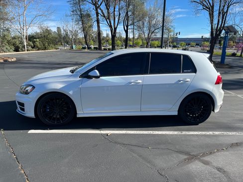 Used 2016 Volkswagen Golf R Hatchback Sedan 4D w/ Driver Assistance Package image 4
