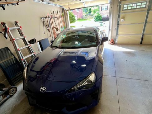 Used 2017 Toyota 86 RWD image 4