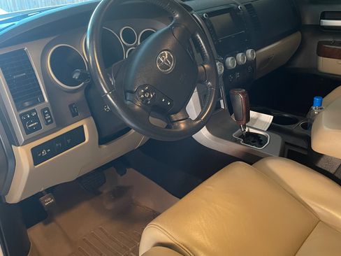 Used 2012 Toyota Tundra Limited image 11