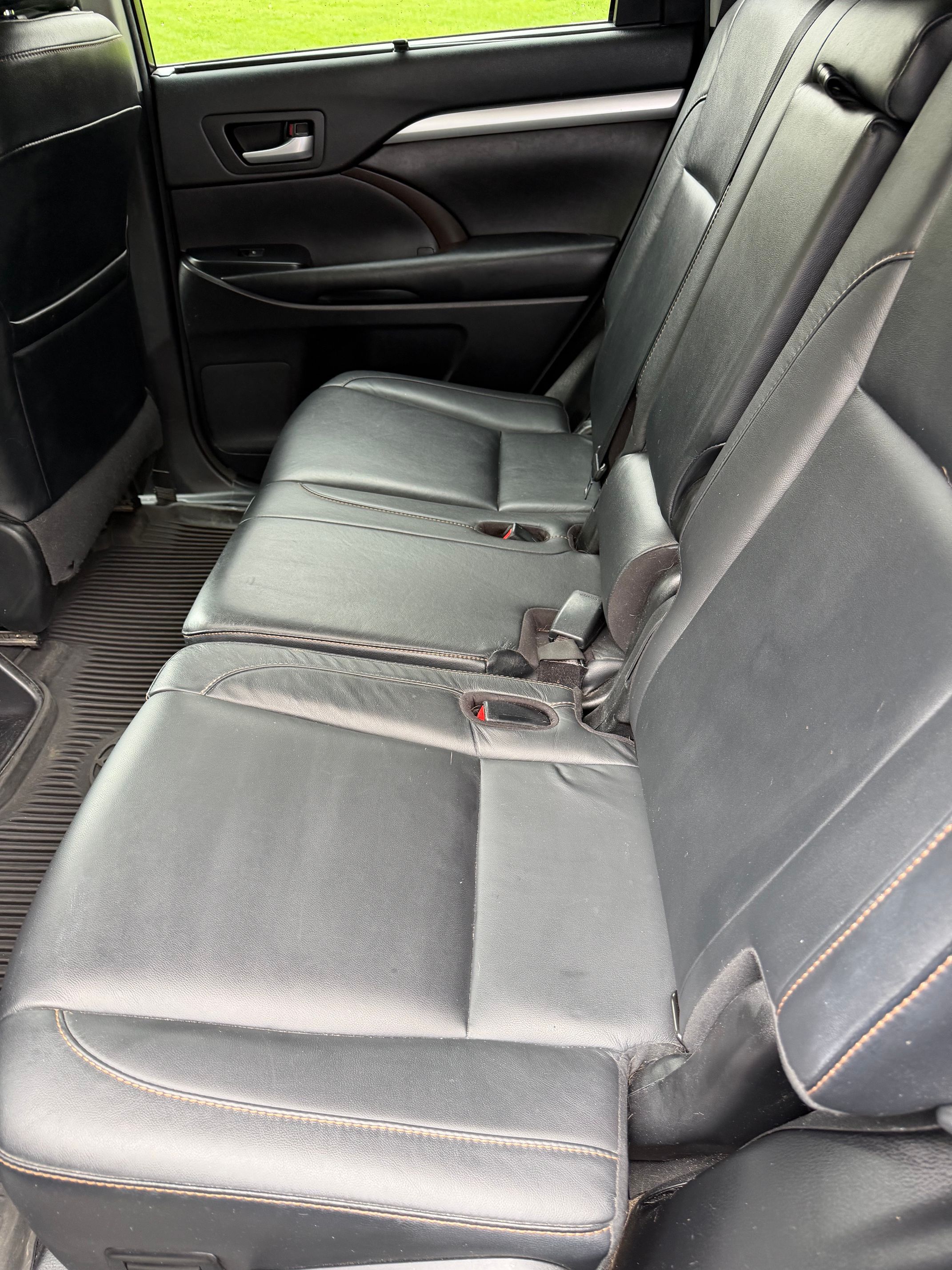 Used 2017 Toyota Highlander XLE AWD/4WD image 9