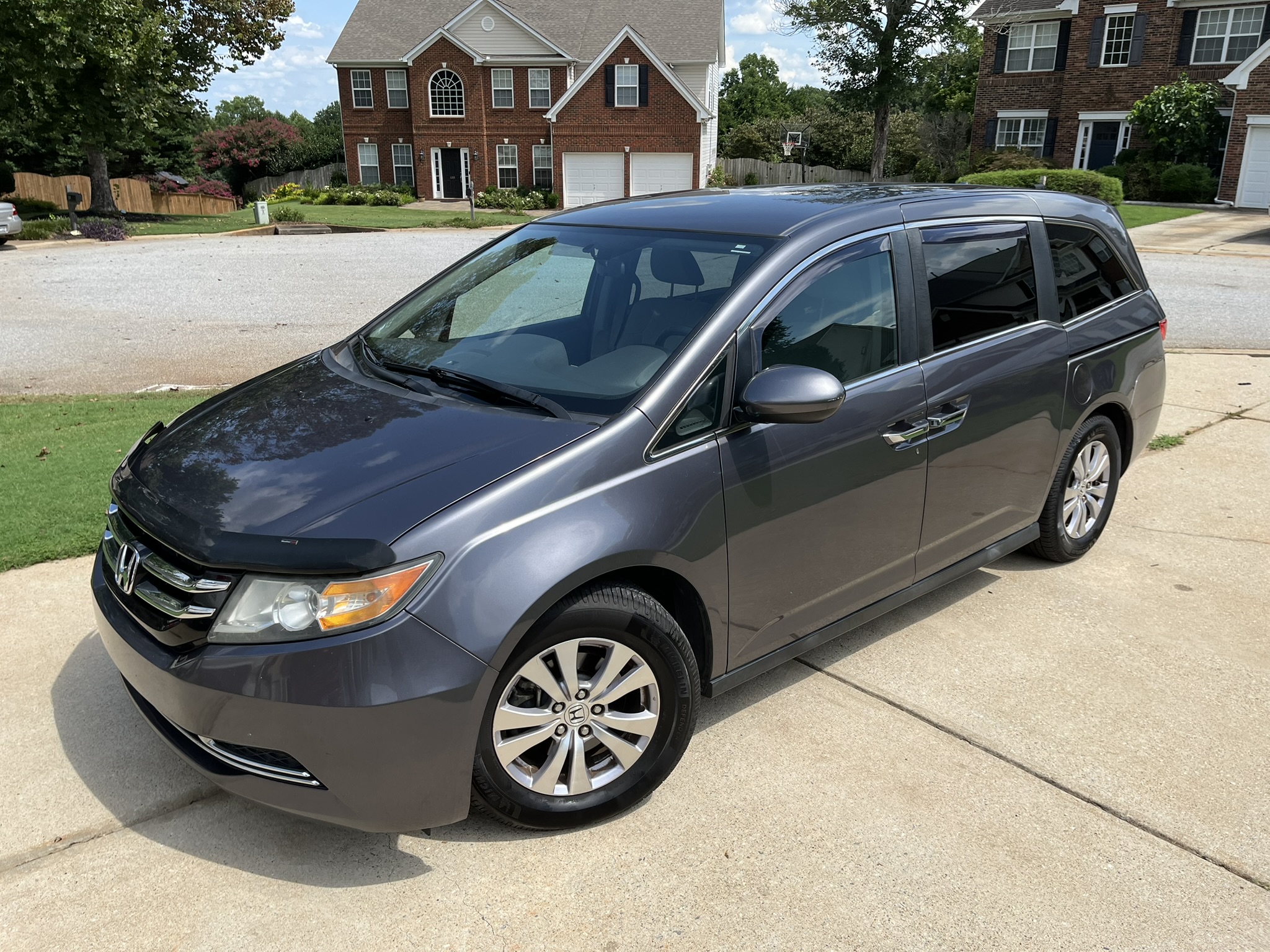 Used 2016 Honda Odyssey SE image 1