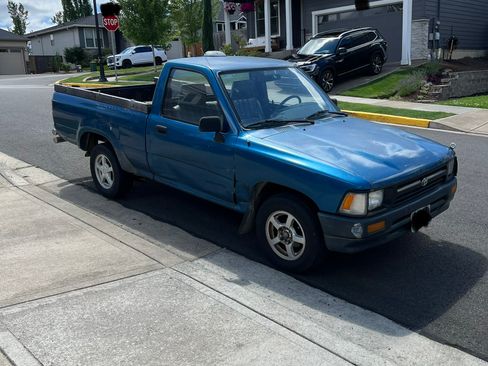 Used 1994 Toyota Pickup 2WD Regular Cab w/ All Weather Guard Pkg image 2