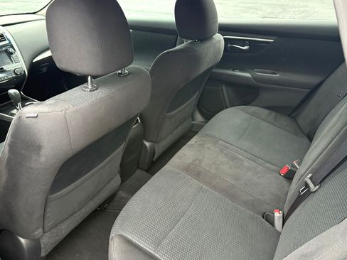 Used 2014 Nissan Altima 2.5 S w/ Display Audio Package image 19